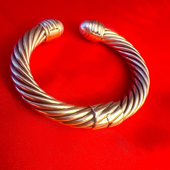 WOW POSHMARK - Authentic David Yurman Sterling Silver Bold Pearl Bangle Bracelet - Picture 8 of 15